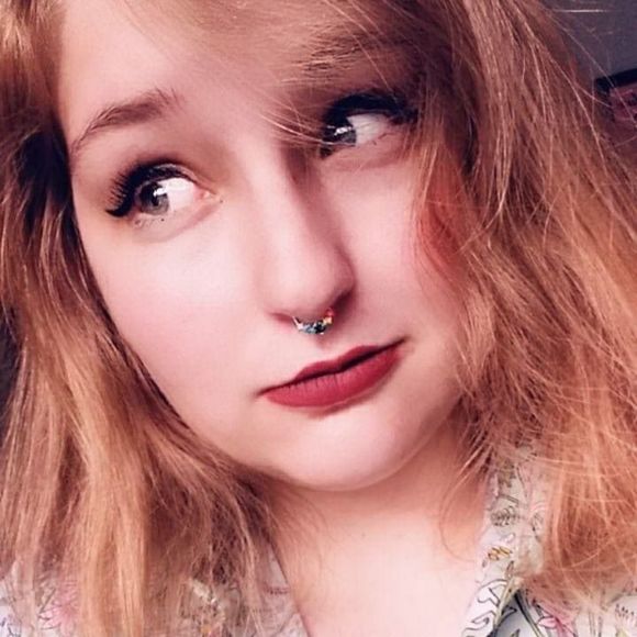 Meet your Posher, Cassie - Picture 1 of 1